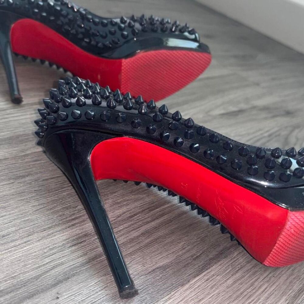 Christian Louboutin Spiked Patent Leather Heels Size 9 - Picture 4 of 8